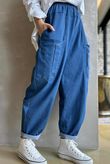 Juno Soft-Stretch Barrel Jean Mid Denim /50=